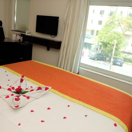 Zone By The Park , Bani Park Jaipur Hotel Bagian luar foto