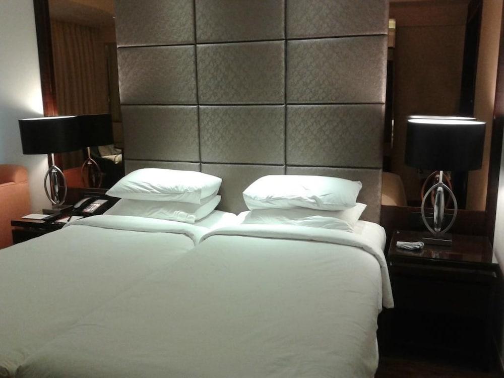 Zone By The Park , Bani Park Jaipur Hotel Bagian luar foto