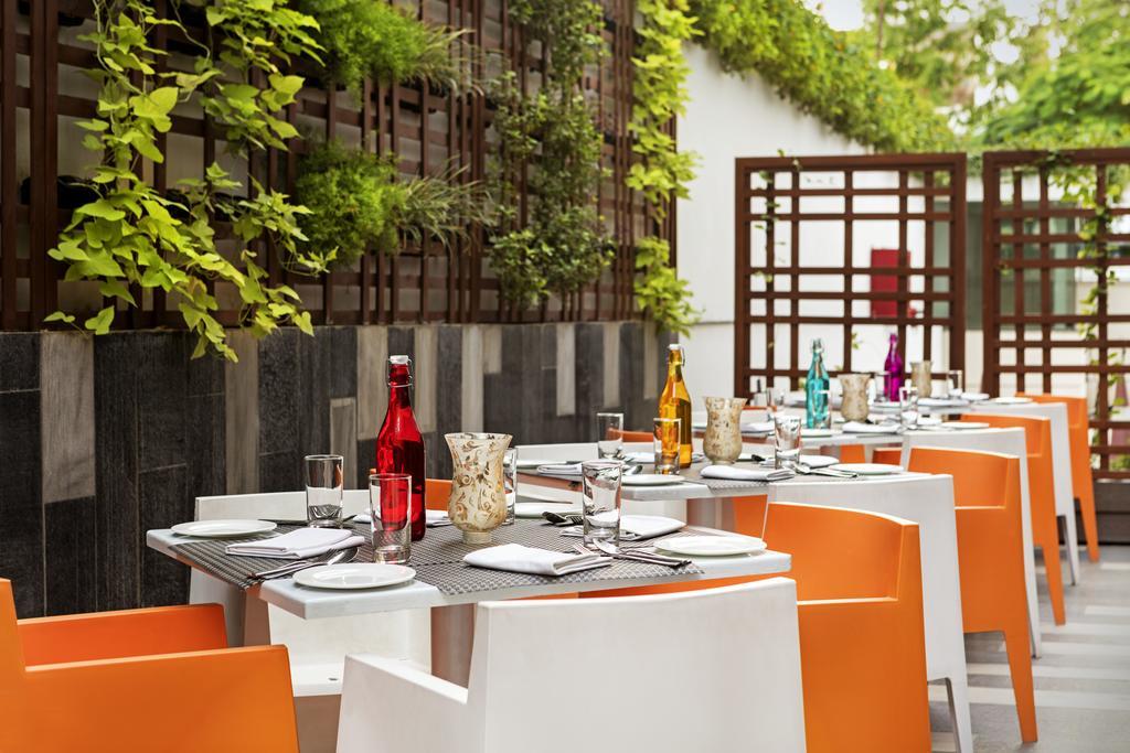 Zone By The Park , Bani Park Jaipur Hotel Bagian luar foto