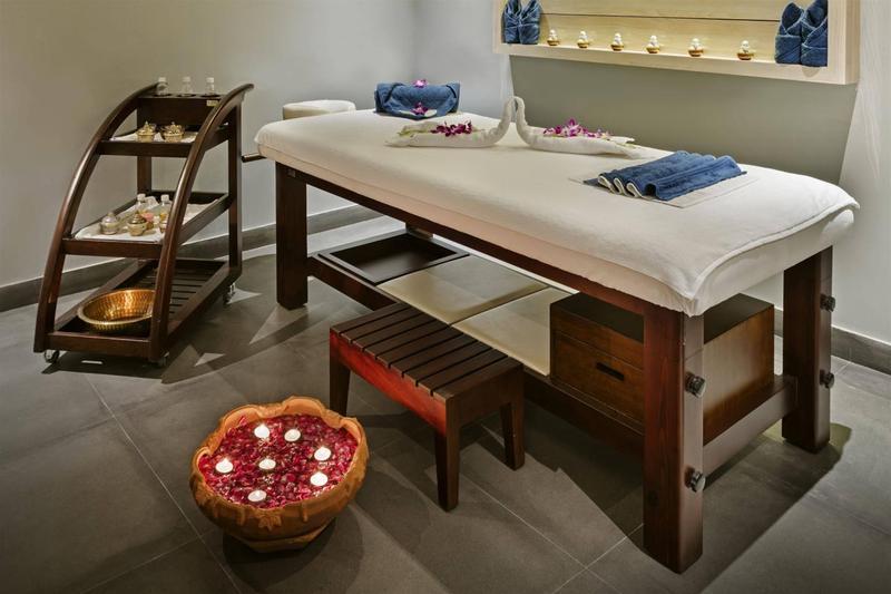 Zone By The Park , Bani Park Jaipur Hotel Bagian luar foto