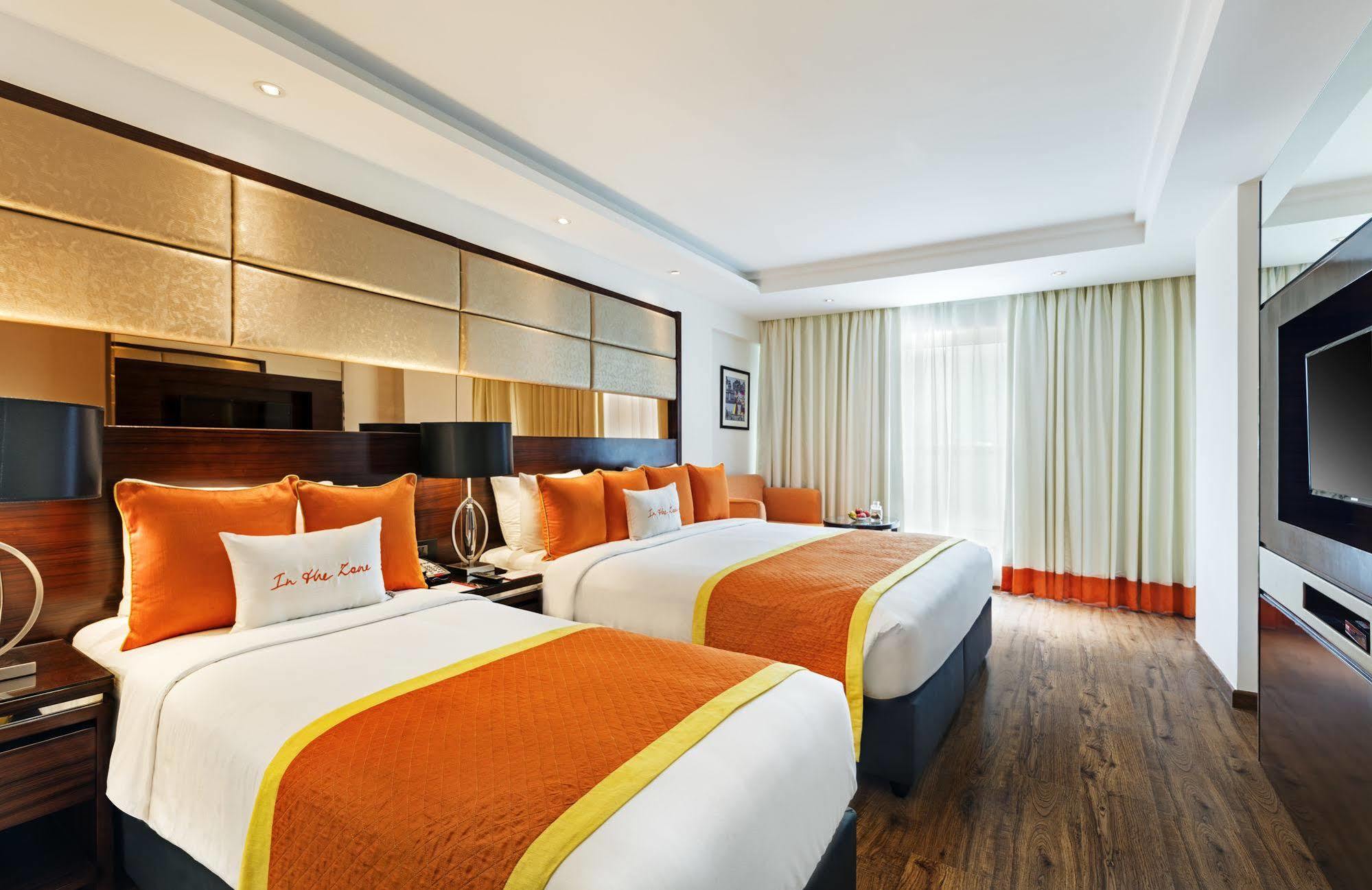 Zone By The Park , Bani Park Jaipur Hotel Bagian luar foto